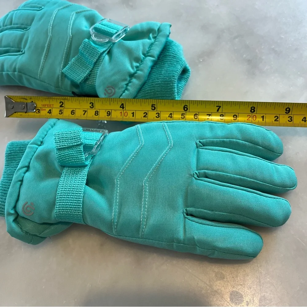 Champion kids aqua waterproof ski and snowboard gloves. 4-7